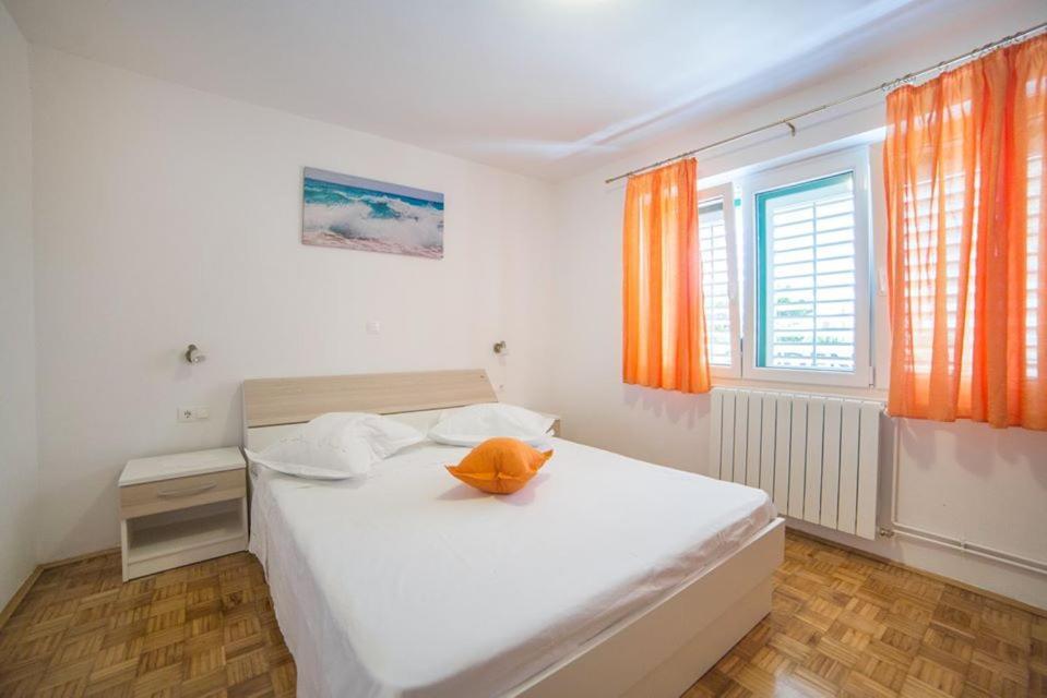 Apartmani Stipan Brela Εξωτερικό φωτογραφία