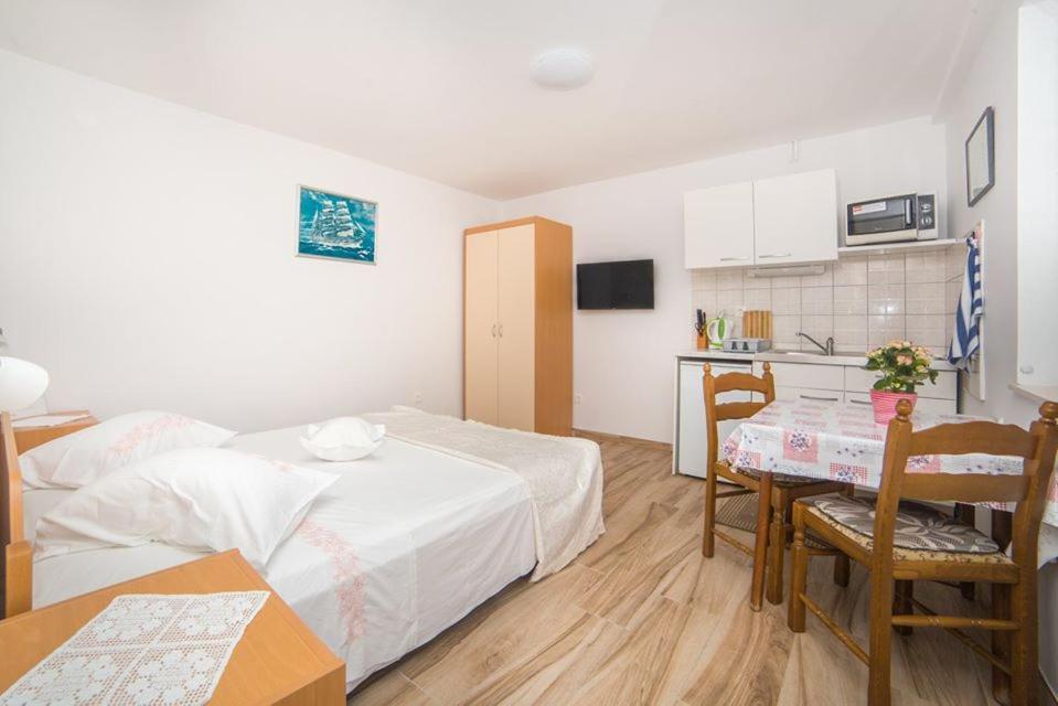 Apartmani Stipan Brela Εξωτερικό φωτογραφία