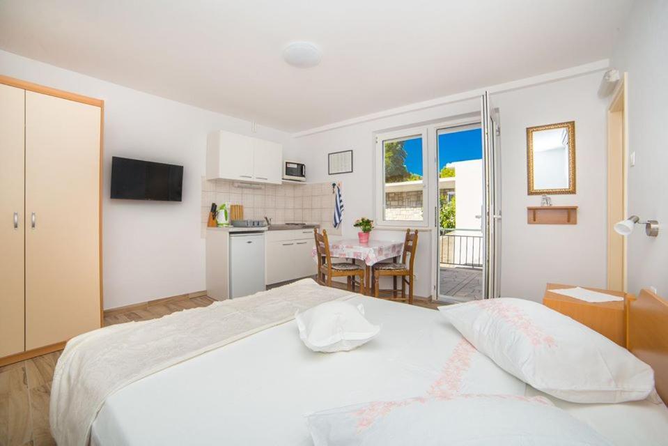 Apartmani Stipan Brela Εξωτερικό φωτογραφία