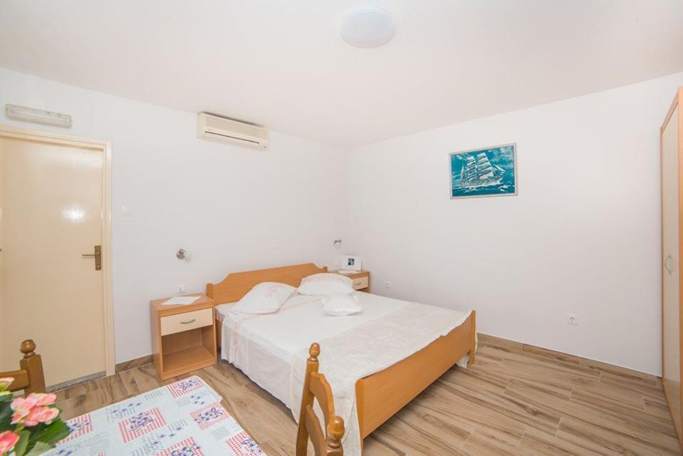 Apartmani Stipan Brela Εξωτερικό φωτογραφία